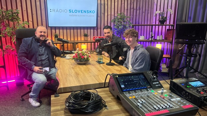 VYSIELAME NAŽIVO: Medzinárodný deň študentov zo SPŠE