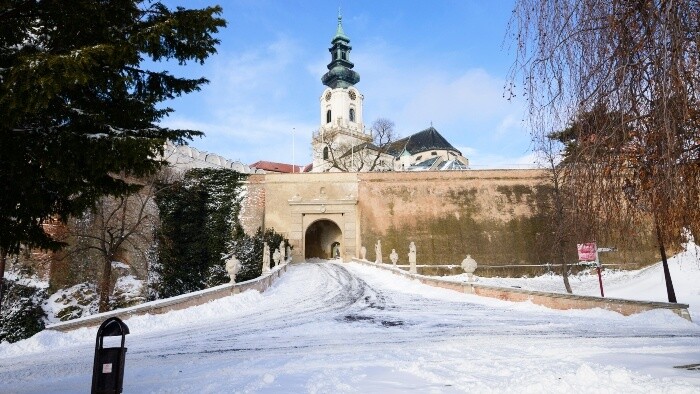 Problémové parkovanie v okolí Nitrianskeho hradu