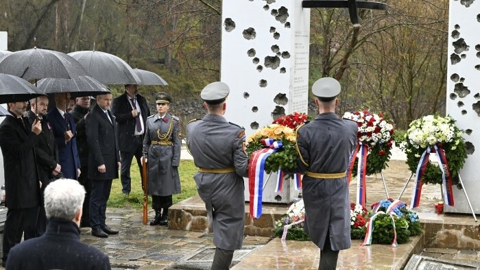 Cérémonie commémorative en hommage aux victimes du régime communiste