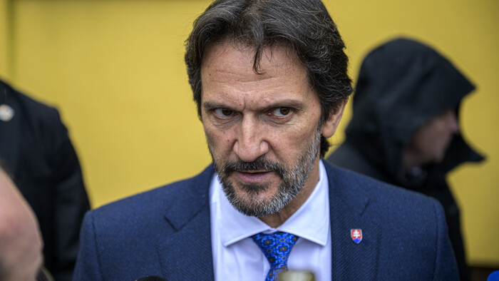 Dve miliardy na obranu z EÚ