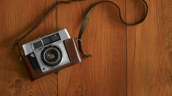 Rekordne vydražili fotoaparát pápeža Františka