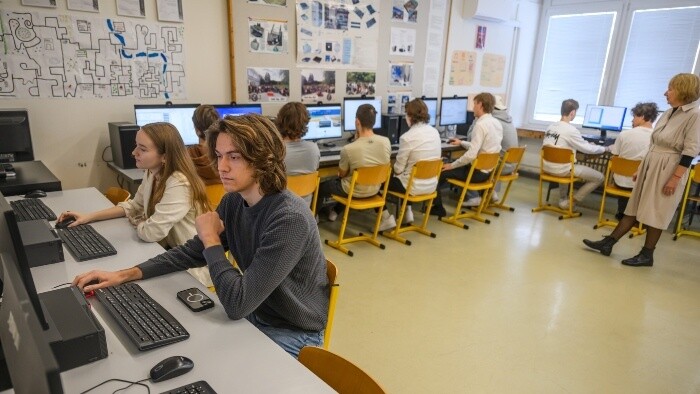 Školy začínajú pracovať s AI