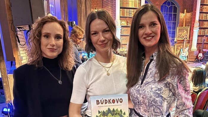 ON AIR: Neskoro večer s herečkou, speváčkou aj umelcom