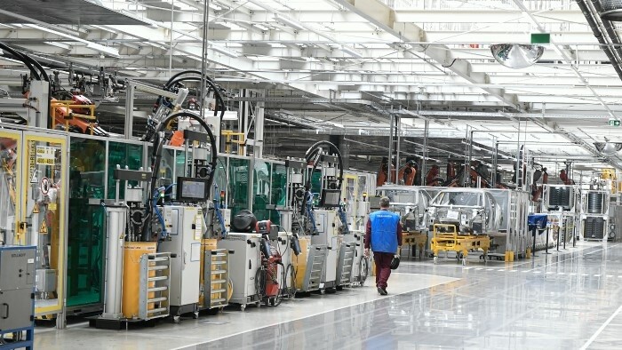 Veľké haly, veľké problémy