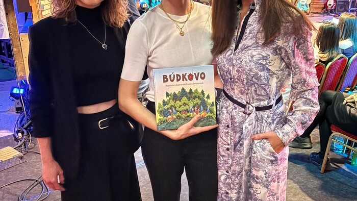 Neskoro večer, Janka Kvantiková, Zuzana Smatanová, Hana Rapantová.JPG