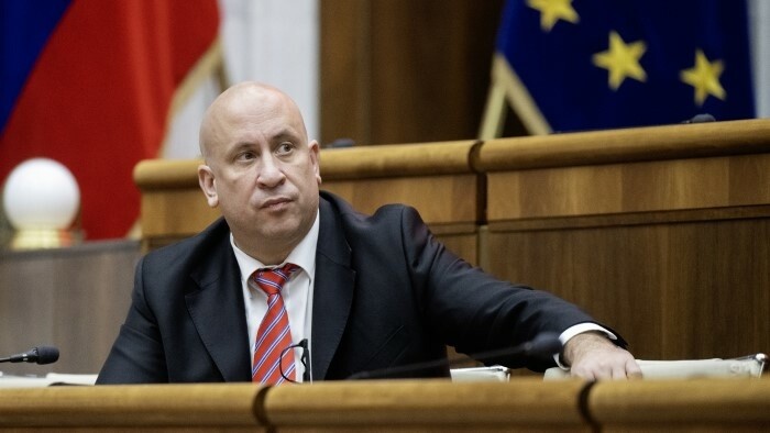 Mimoriadnu schôdzu sa nepodarilo otvoriť