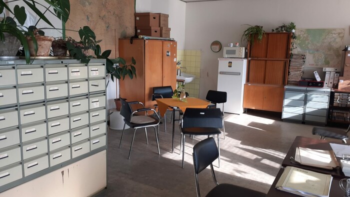 Archívny depozit STVR  využitý ako policajný archív v II. sérii seriálu  Hniezdo pod názvom Priznanie .jpg