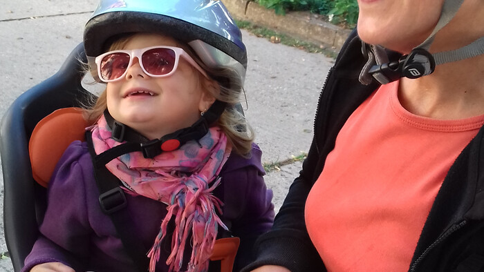 B. Javorská v r. 2017 na cyklopotulkách s vnučkou.jpg