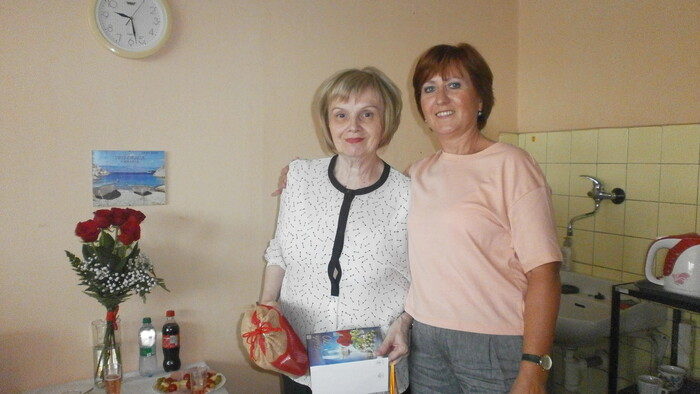 B. Javorská, vpravo a strihačka Mária Kadlecová.JPG