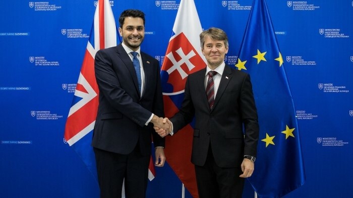 Госсекретарь МИД МР Эшкток принял посла Великобритании Захида