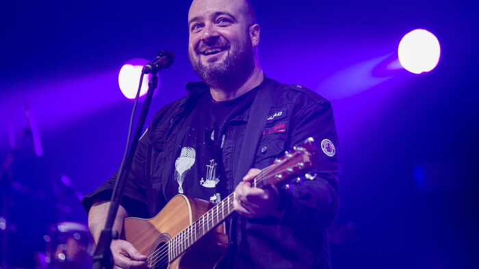 KVÍZ: Spojte interpreta s vianočnou piesňou. Pozor na originálnych umelcov