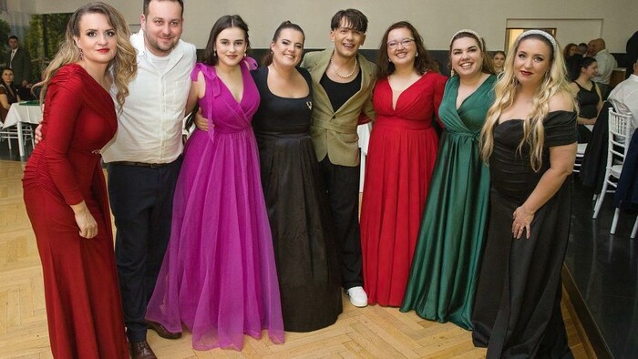 Pečie-celé-Slovensko-5-na-plese