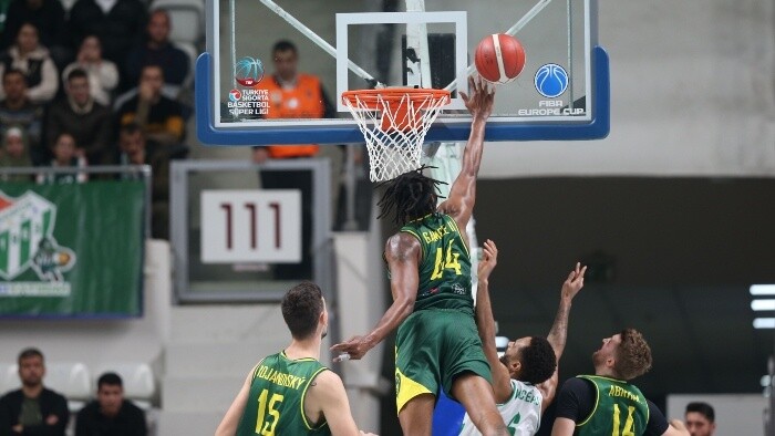 BASKETBAL: Patrioti Levice vs. VEF Riga