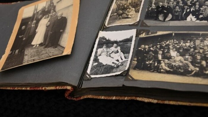 Milčákova "Rodinná fotografia" a tiež filatelia ako vášeň