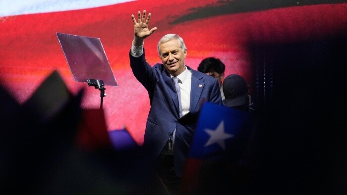 Chile: Prezidentské voľby vyhral pravičiar Kast