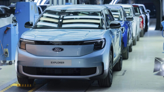 Autá so spaľovacími motormi sa budú predávať aj po roku 2035