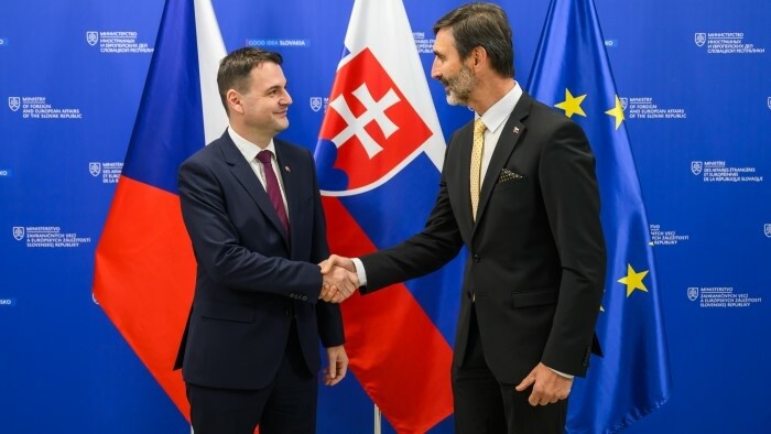 La nouvelle diplomatie tchèque affiche sa volonté de relancer les relations avec la Slovaquie