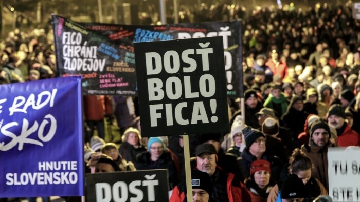 Opozícia zorganizovala protesty 