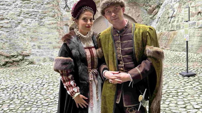 na-sirku-moderatori-historia-chuti-STVR