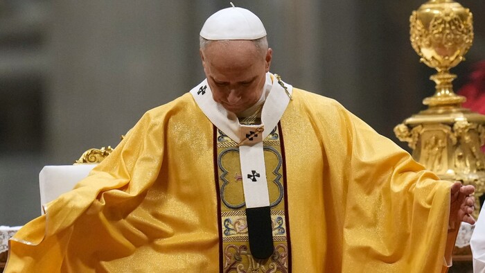 Pápež odslúžil svoju prvú vianočnú vigíliu