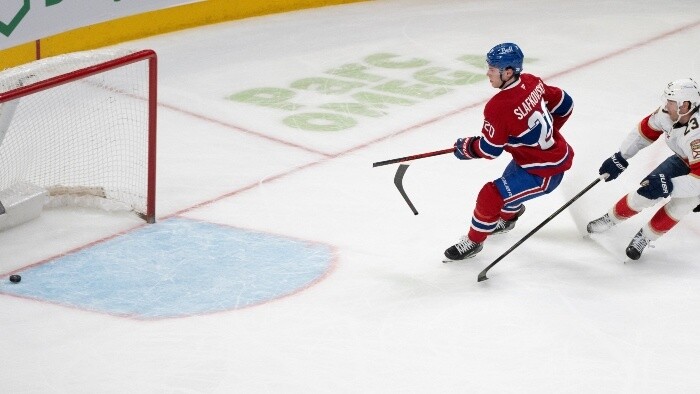 HOKEJ: Slafkovský má formu