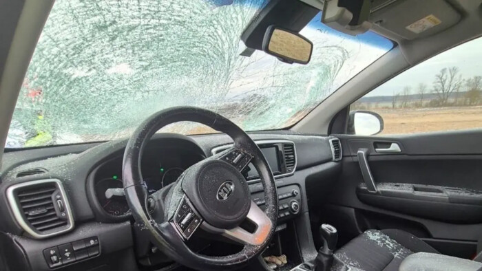 Ľad z kamiónov ohrozuje ostatných vodičov