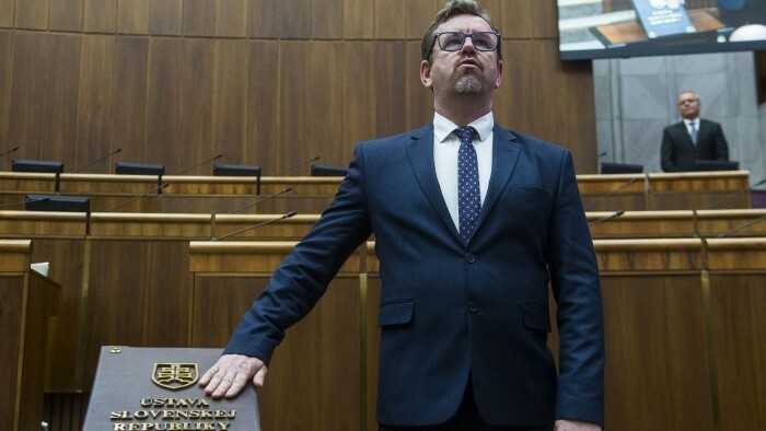 Abgeordneter Šmilňák legt sein Mandat im Nationalrat nieder