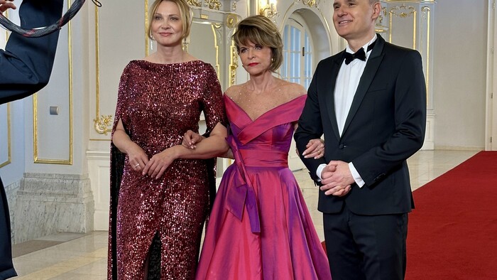 janette-stefankova-maria-rehakova-a-lubo-bajanik-slovenka-roka