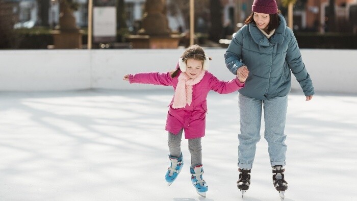 Verejné korčuľovanie zadarmo v Petržalke na Námestí republiky