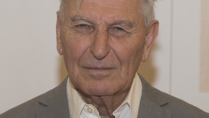 Lúčime sa s etnomuzikológom Oskárom Elschekom