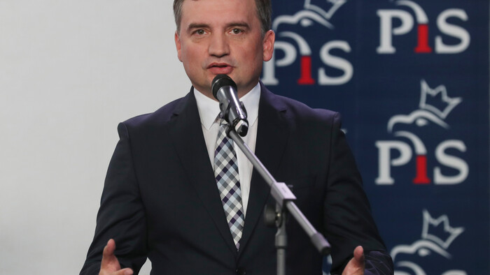 Maďarský pohľad na Ziobrov azyl