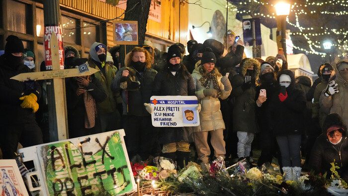 Streľba počas protestov v Minneapolise vyvolala politickú reakciu