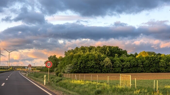 S nízkou oblačnosťou