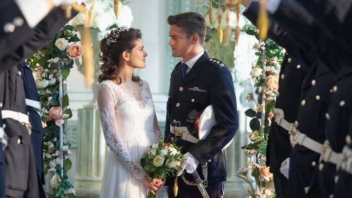 Rosamunde-Pilcherová-Falošný-život-pravá-láska 