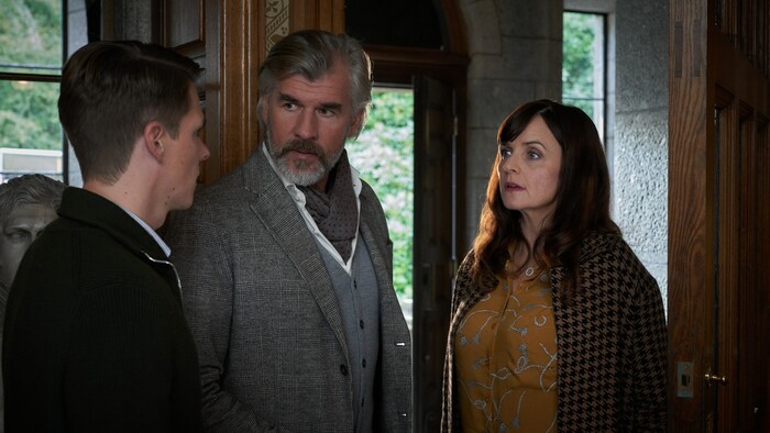 Rosamunde-Pilcherová-Falošný-život-pravá-láska 