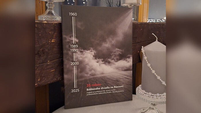 V Bábkovom divadle na Rázcestí uviedli do života novú knihu