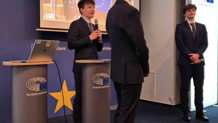 euroscola_Zuzana Botiková_2.jpeg