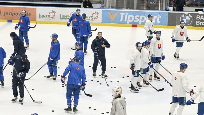 Slovak Hockey Team Heads to Milan