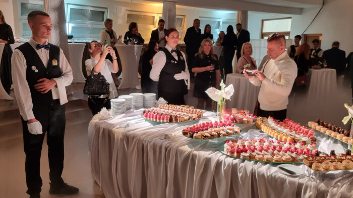 Hotelová akadémia v Piešťanoch má 80 rokov