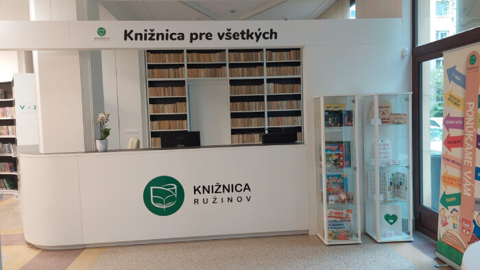 Navštívili sme výstavu obrazov Elen Mazúrovej