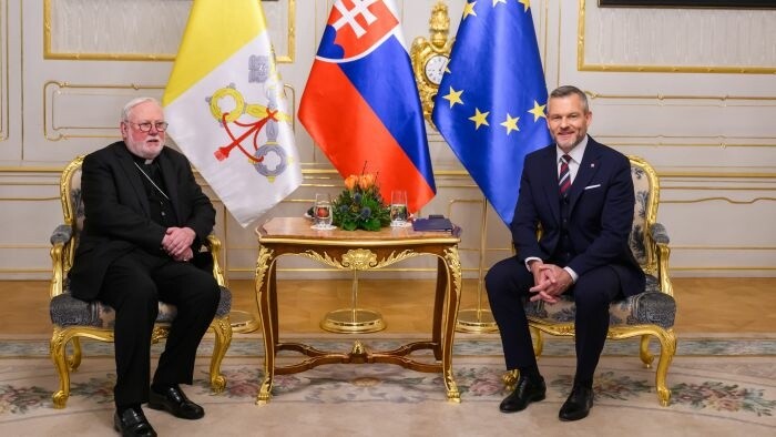 Skončila sa návšteva vatikánskeho sekretára pre vzťahy so štátmi