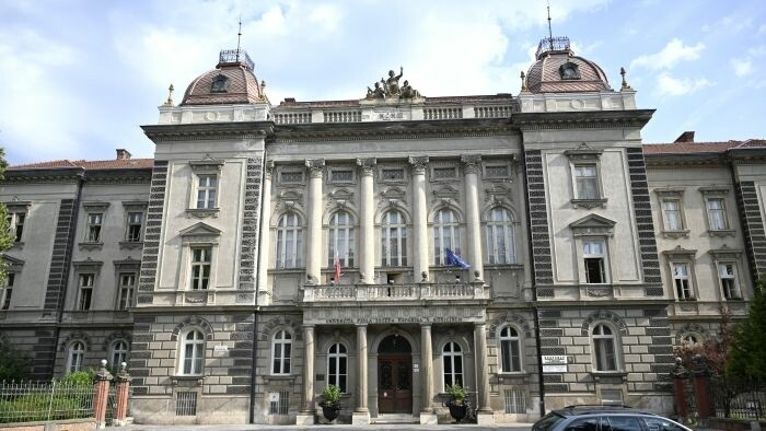 Univerzita Pavla Jozefa Šafárika vyzbierala pre Ukrajinu vosk aj batérie