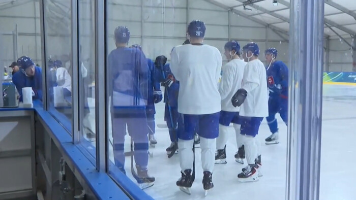 Slovenskí hokejisti majú za sebou prvý tréning v kompletnom zložení aj s hráčmi z NHL. Vieme, ako boli zložené formácie