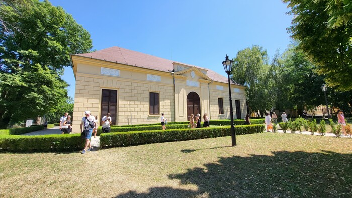 WhatsApp Image 2026-02-05 at 14.58.15.jpeg