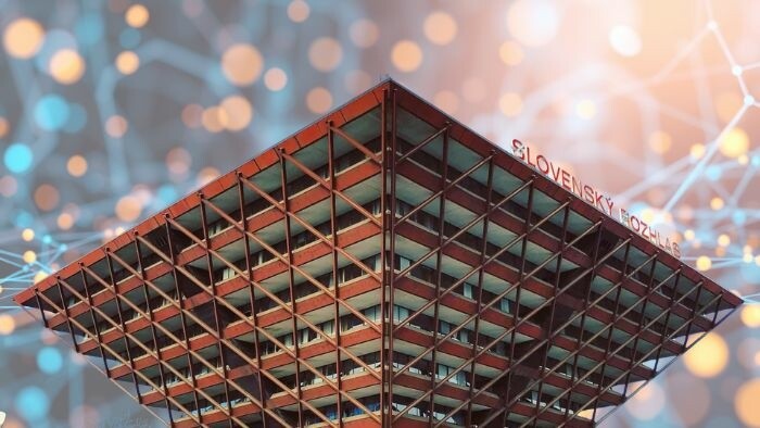 Svetový deň rádia: Nahradí AI rozhlasákov?