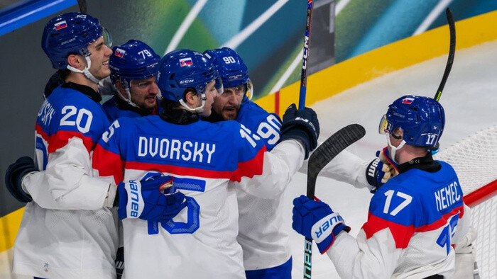 Slovak Hockey Team Downs Italy 3-2