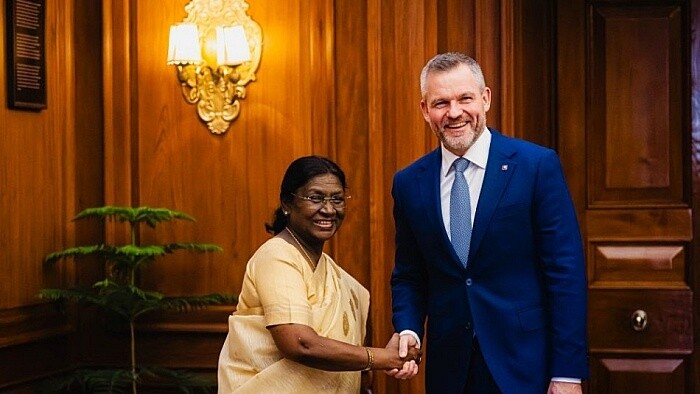 Präsident beim KI-Gipfel in Indien