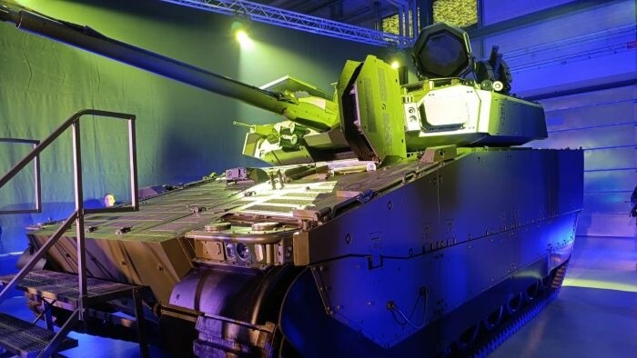 Vo Švédsku predstavili nové bojové vozidlo pre slovenskú armádu