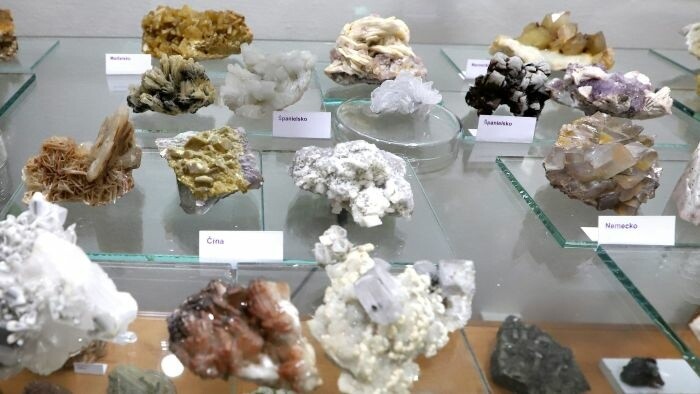 Máme dva nové minerály