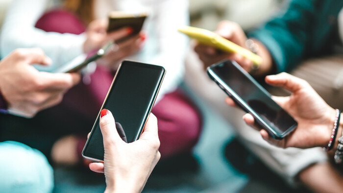 SFZ čelí kauze týkajúcej sa nákupu mobilných telefónov